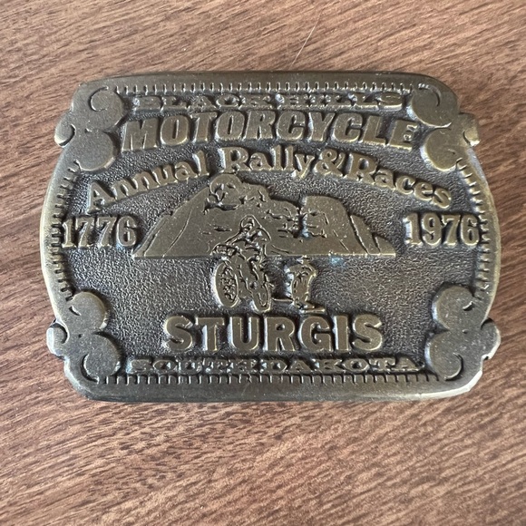 RARE Vintage Sturgis Black Hills Belt Buckle Bicentennial 1776-1976 rally - Picture 2 of 3